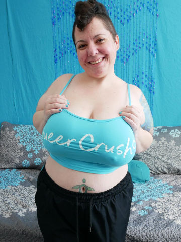Nikki Sequoia (she)