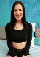 Nikki Zee (she)
