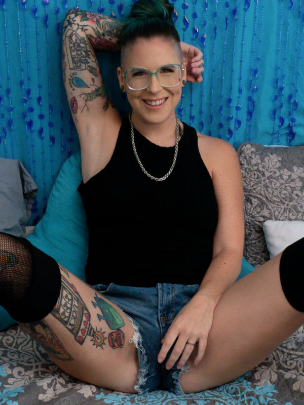 Nikki Zee (she)